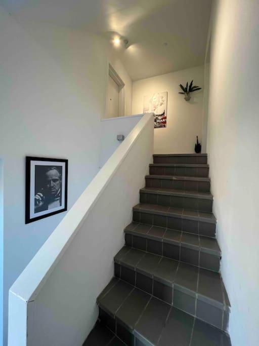 Charmant Appartement Au Look Design Монс Екстериор снимка